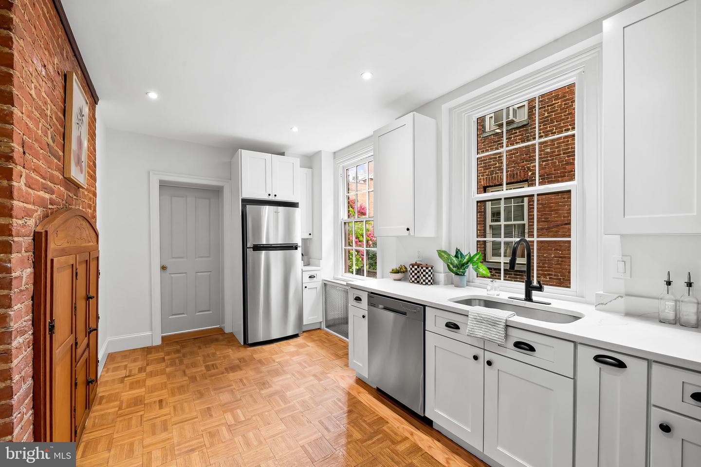 1431 Park Avenue photo 22