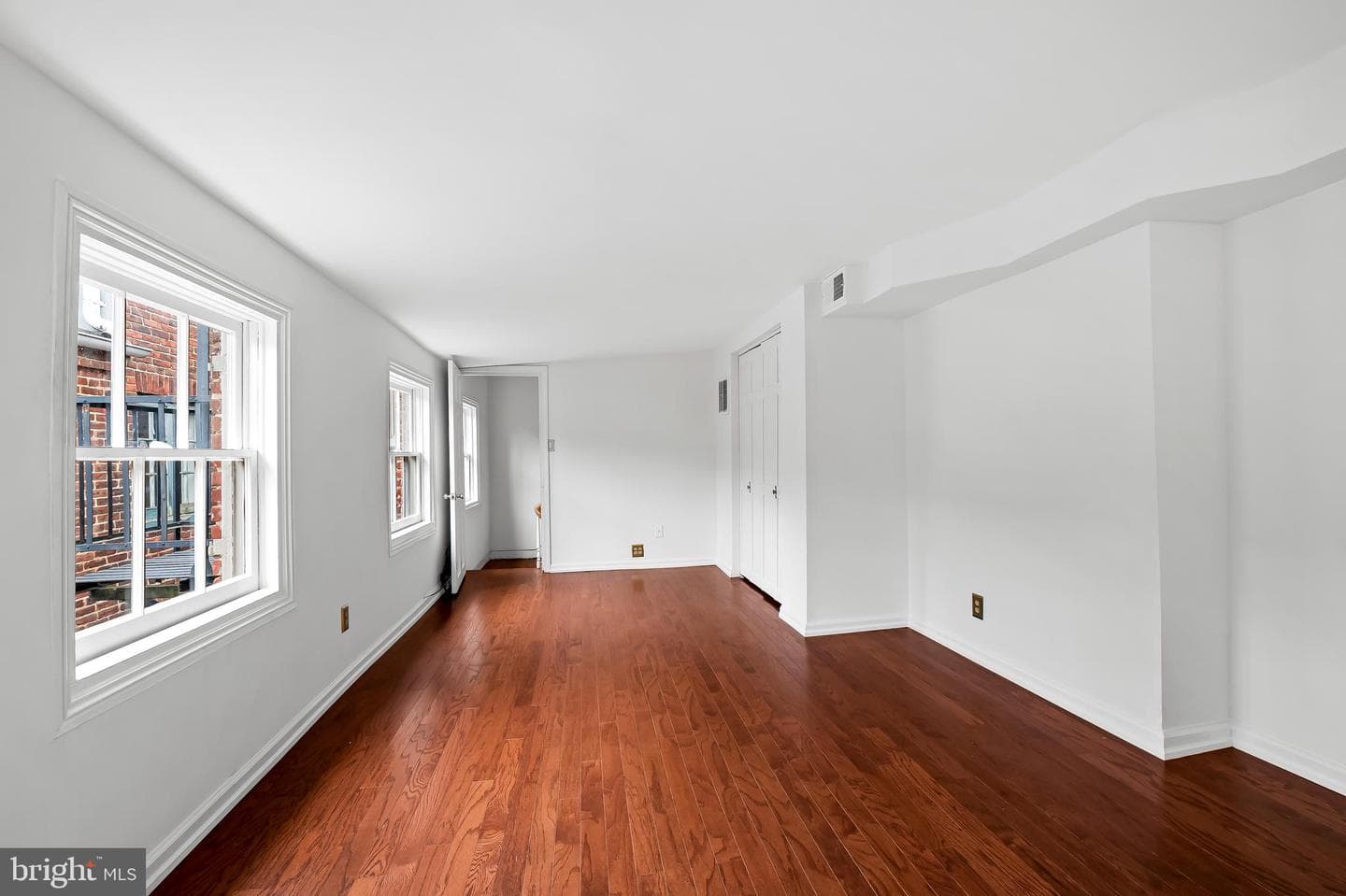 1431 Park Avenue photo 32