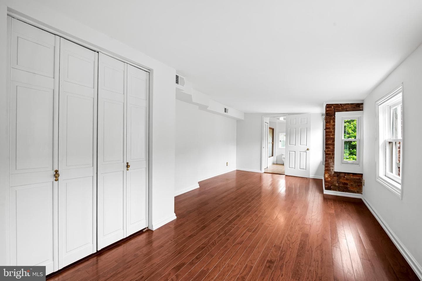 1431 Park Avenue photo 33