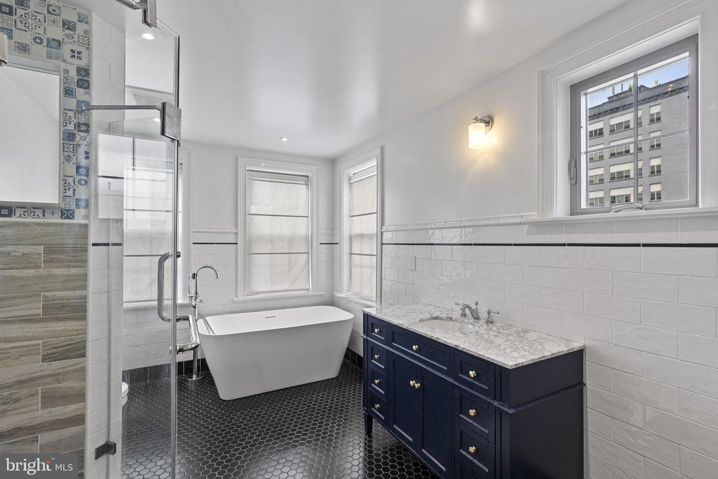 420 E Biddle Street photo 33