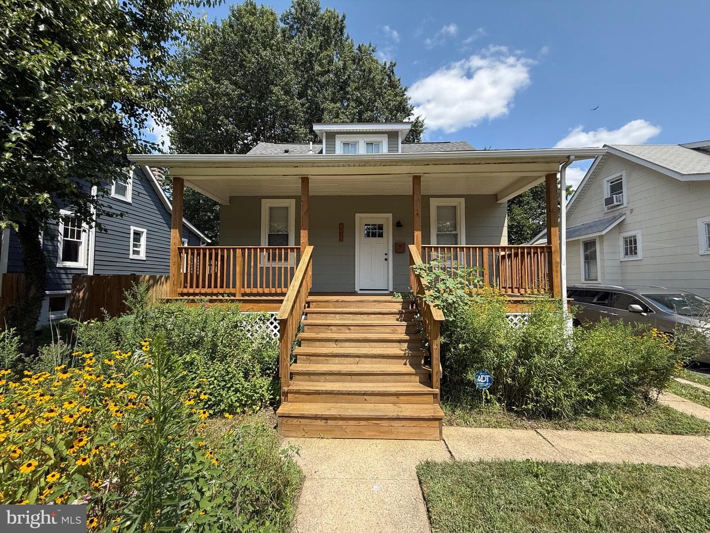 6013 Pinehurst Road photo 2