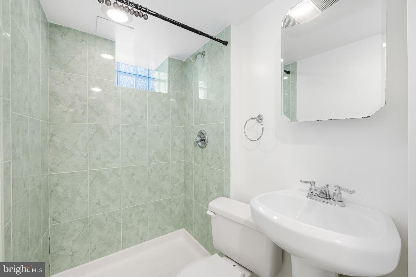 2828 Harview Avenue photo 15
