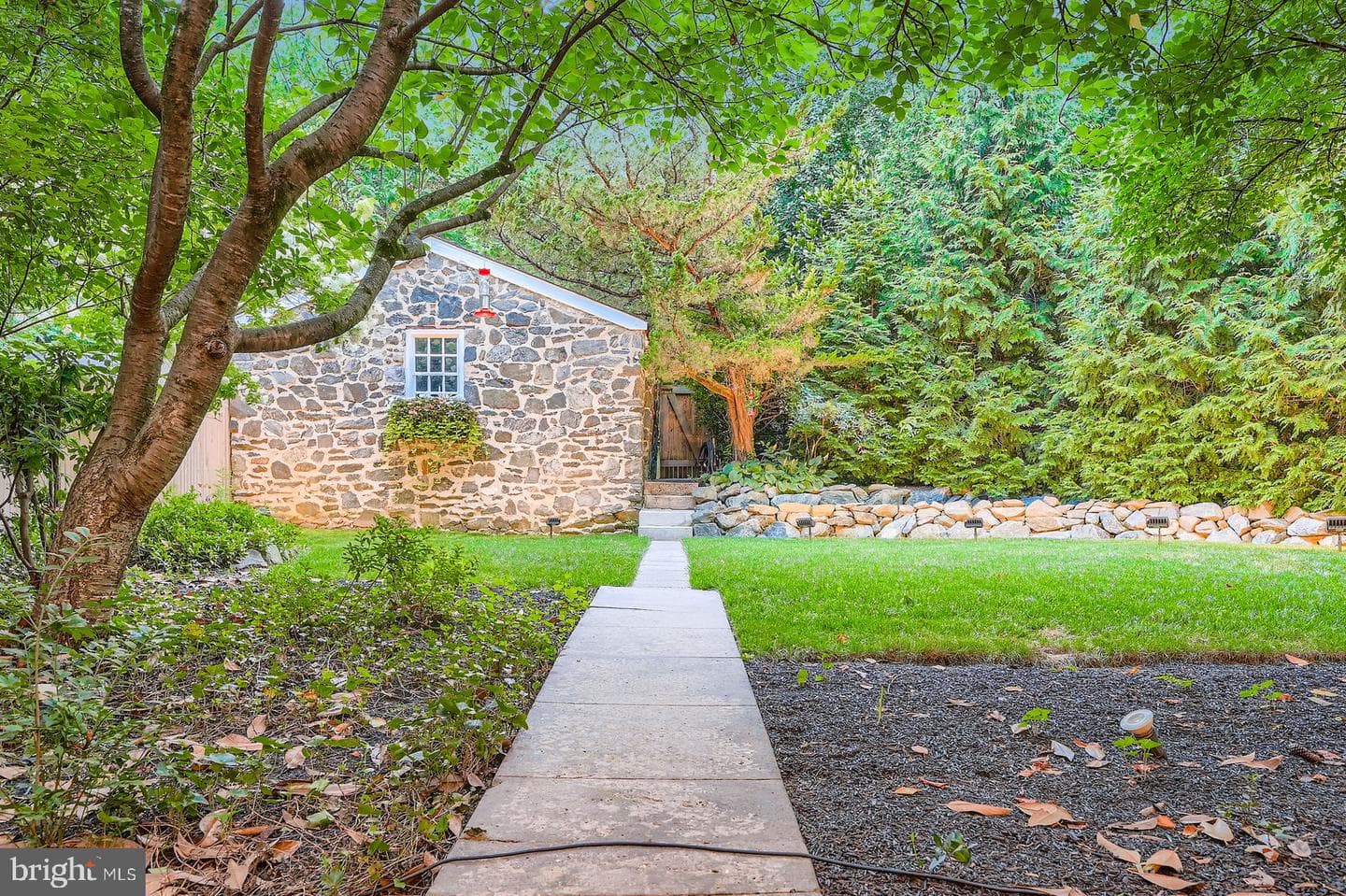2436 Pickwick Road photo 47