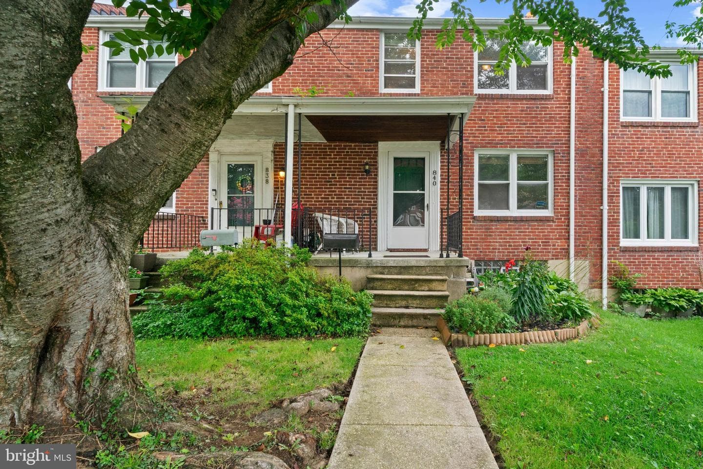 840 Evesham Avenue photo 2