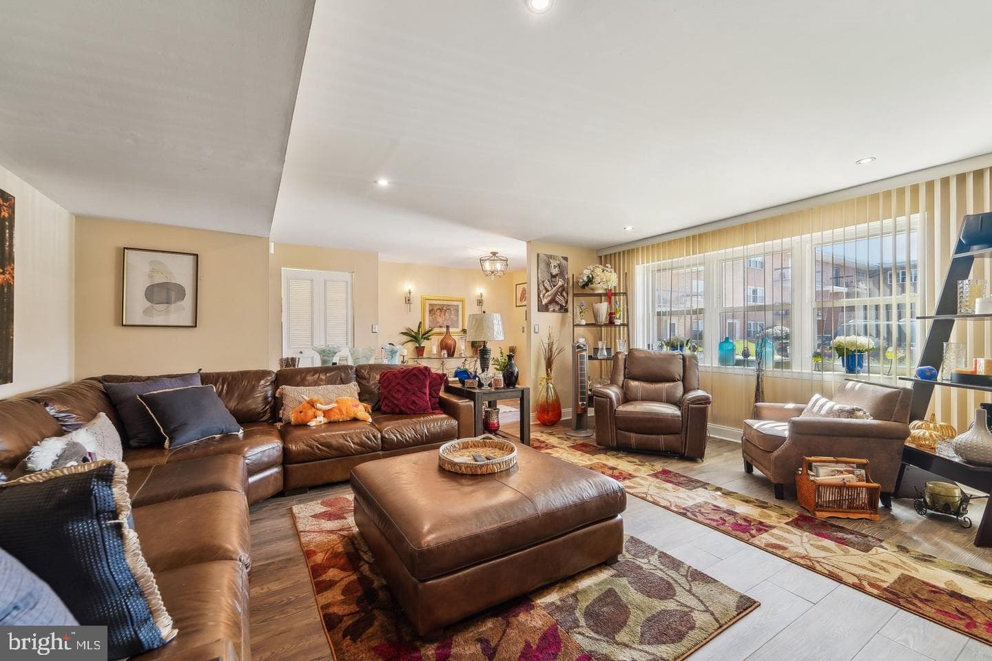 3631 Glengyle Avenue #6a photo 6