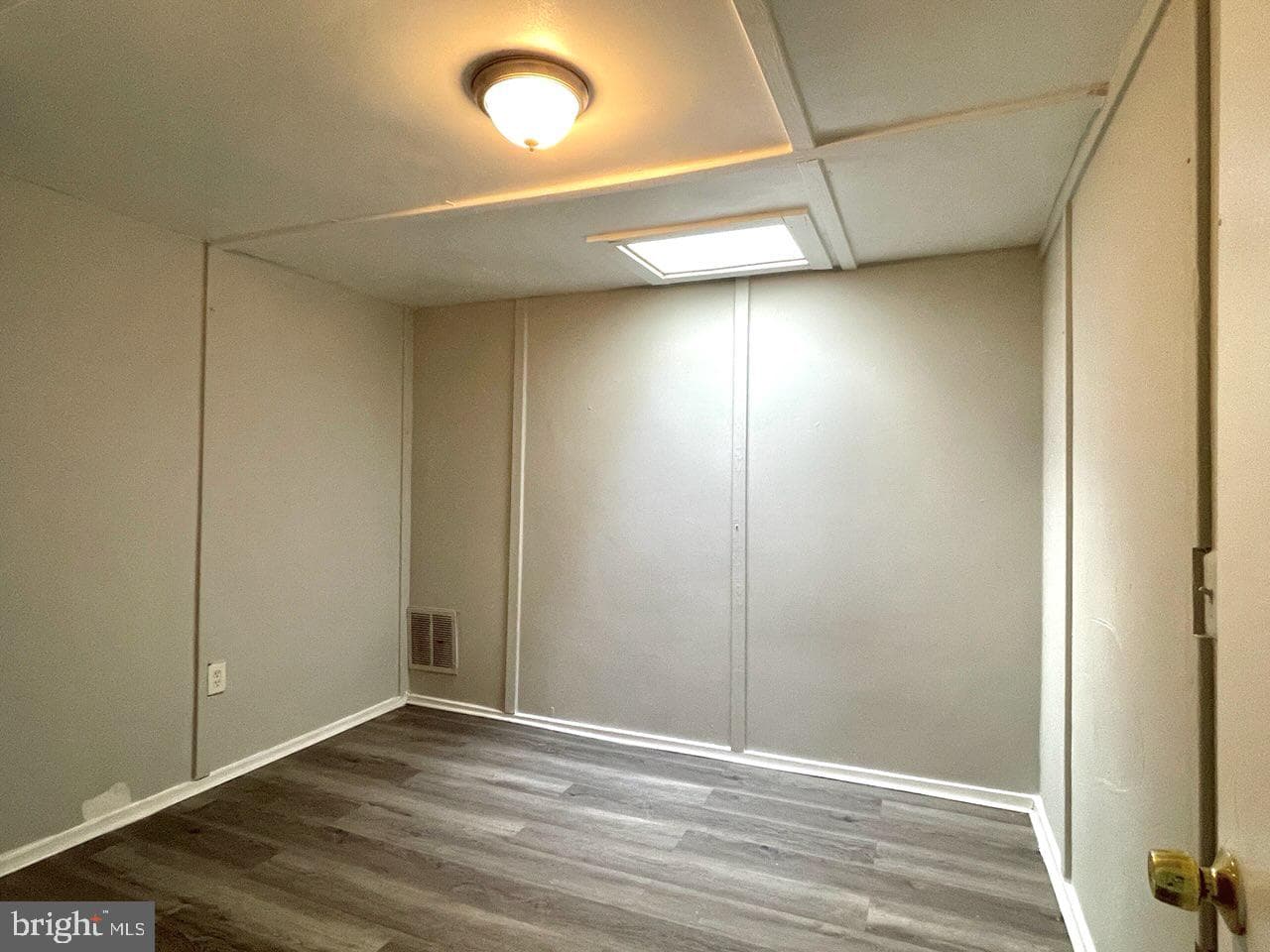 15 Kresson Street N photo 7