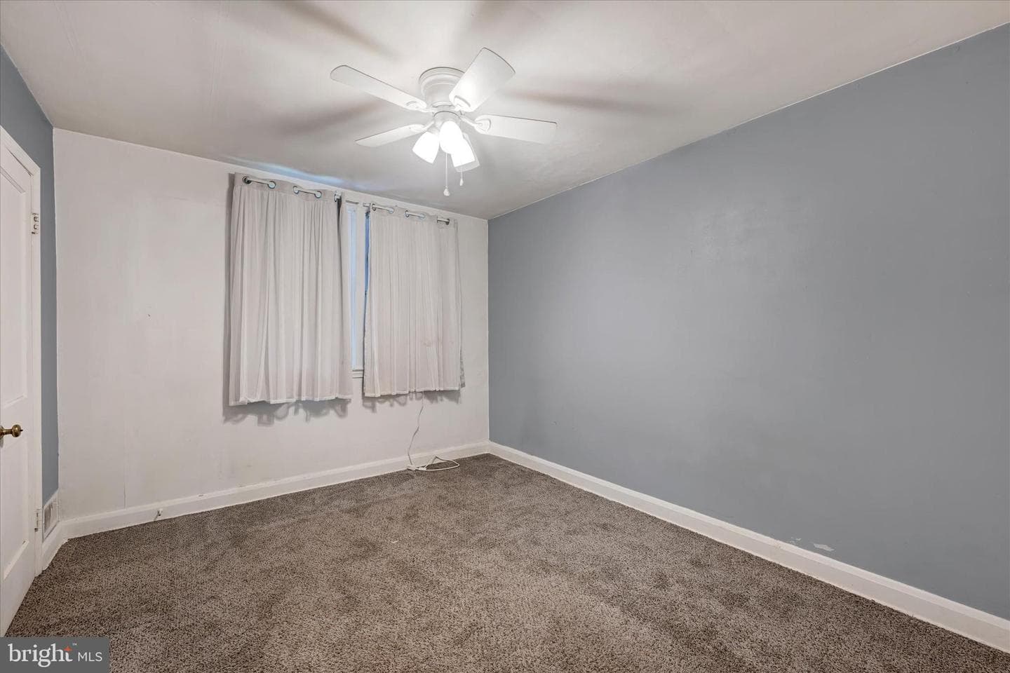 2836 Edgecombe Circle S photo 10