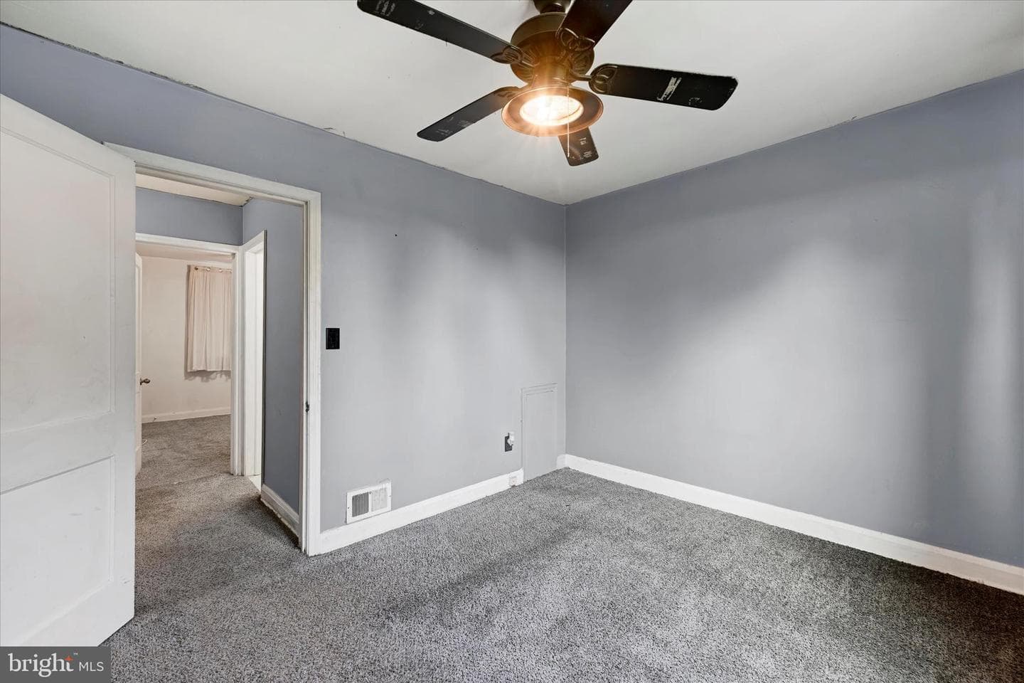 2836 Edgecombe Circle S photo 9