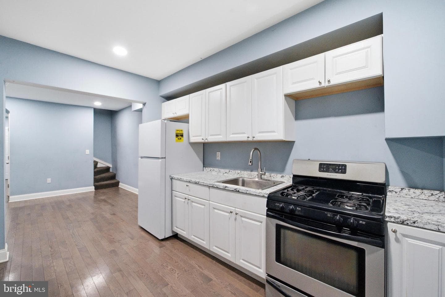 215 Calhoun S photo 1