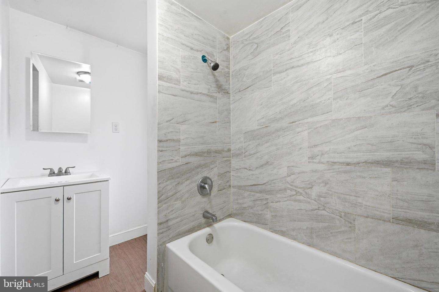 215 Calhoun S photo 10