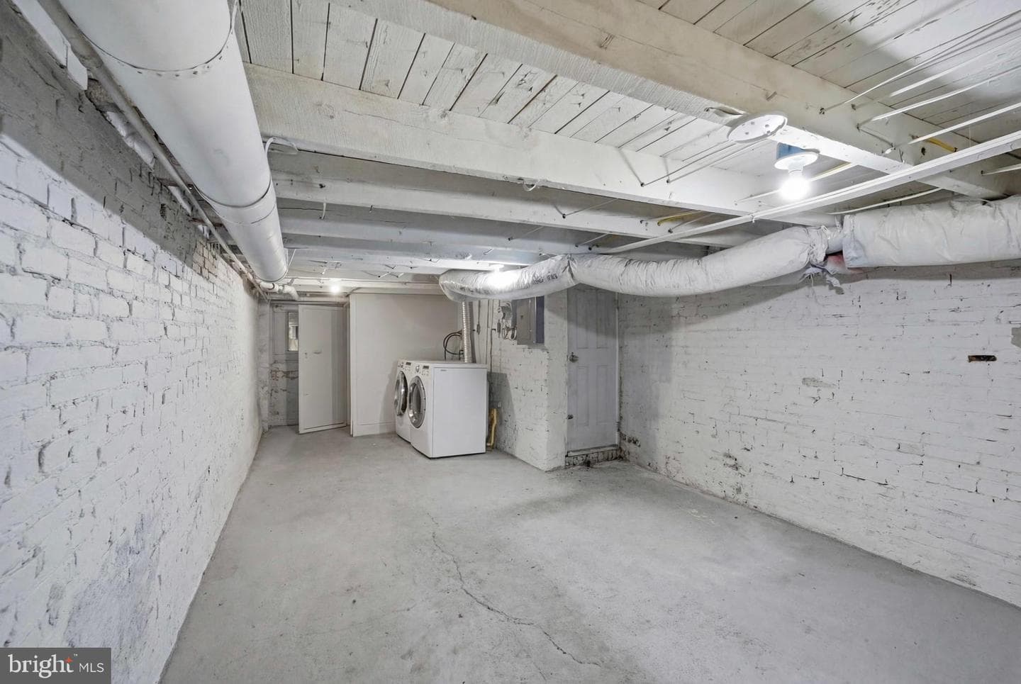 215 Calhoun S photo 14