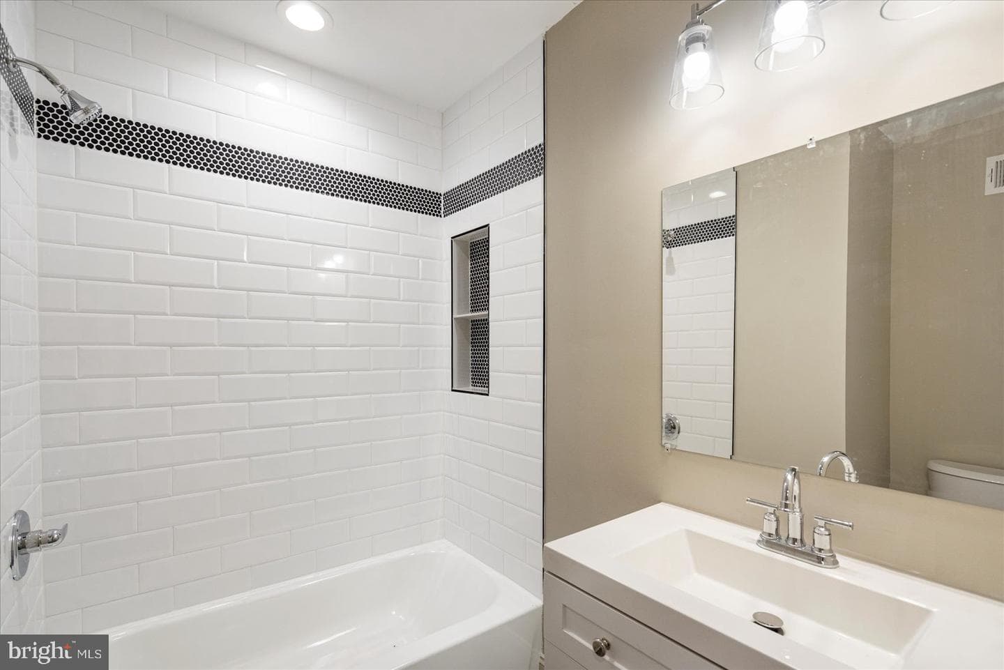 1718 Montpelier Street photo 34