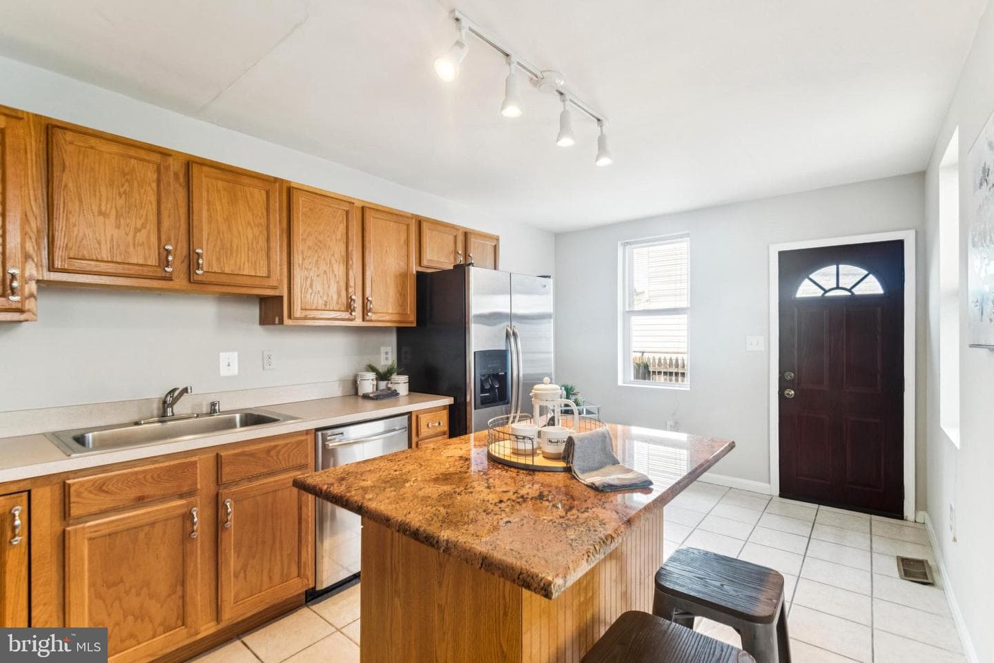 1704 S Charles Street photo 11