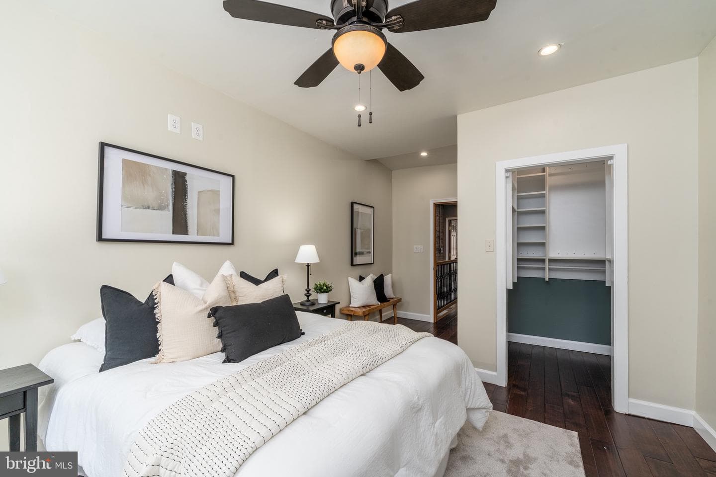 420 E Cross Street E photo 18