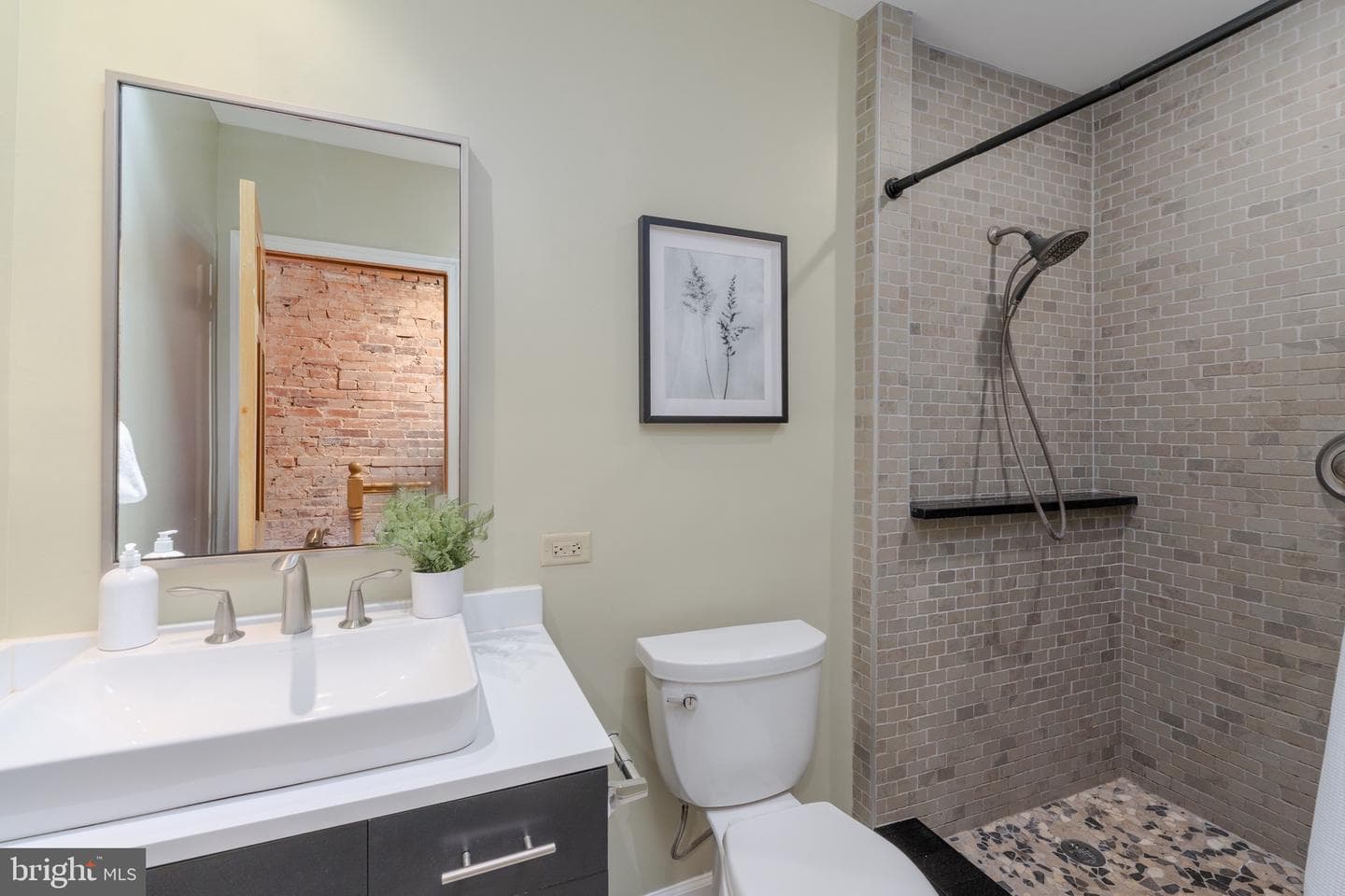 420 E Cross Street E photo 20