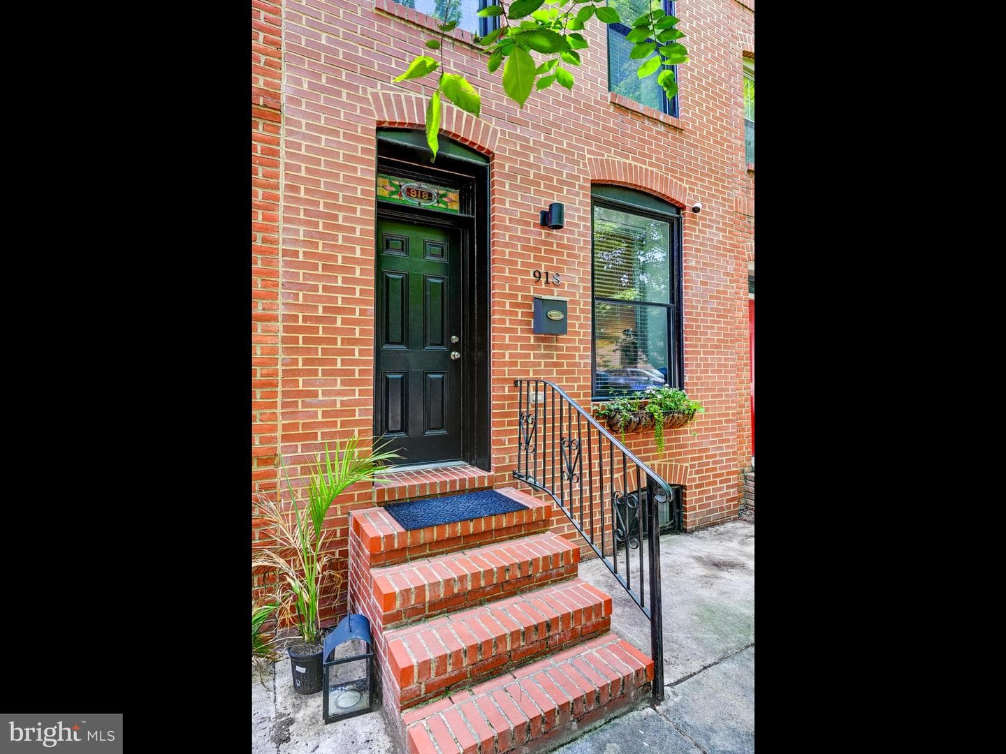 918 S Kenwood Avenue S photo 2