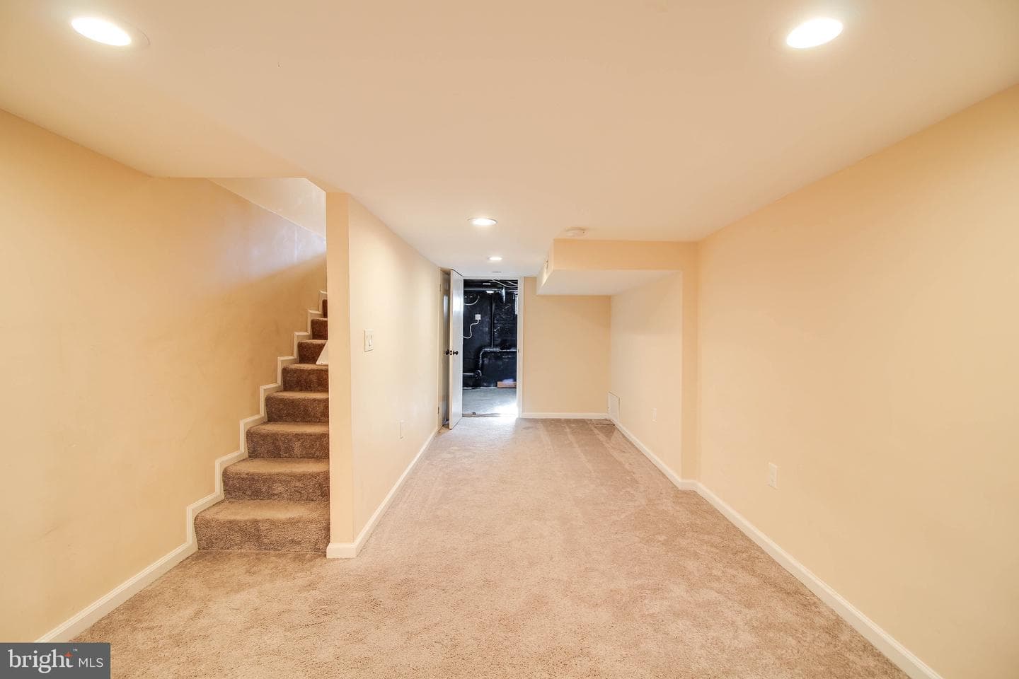 128 N Curley Street photo 31