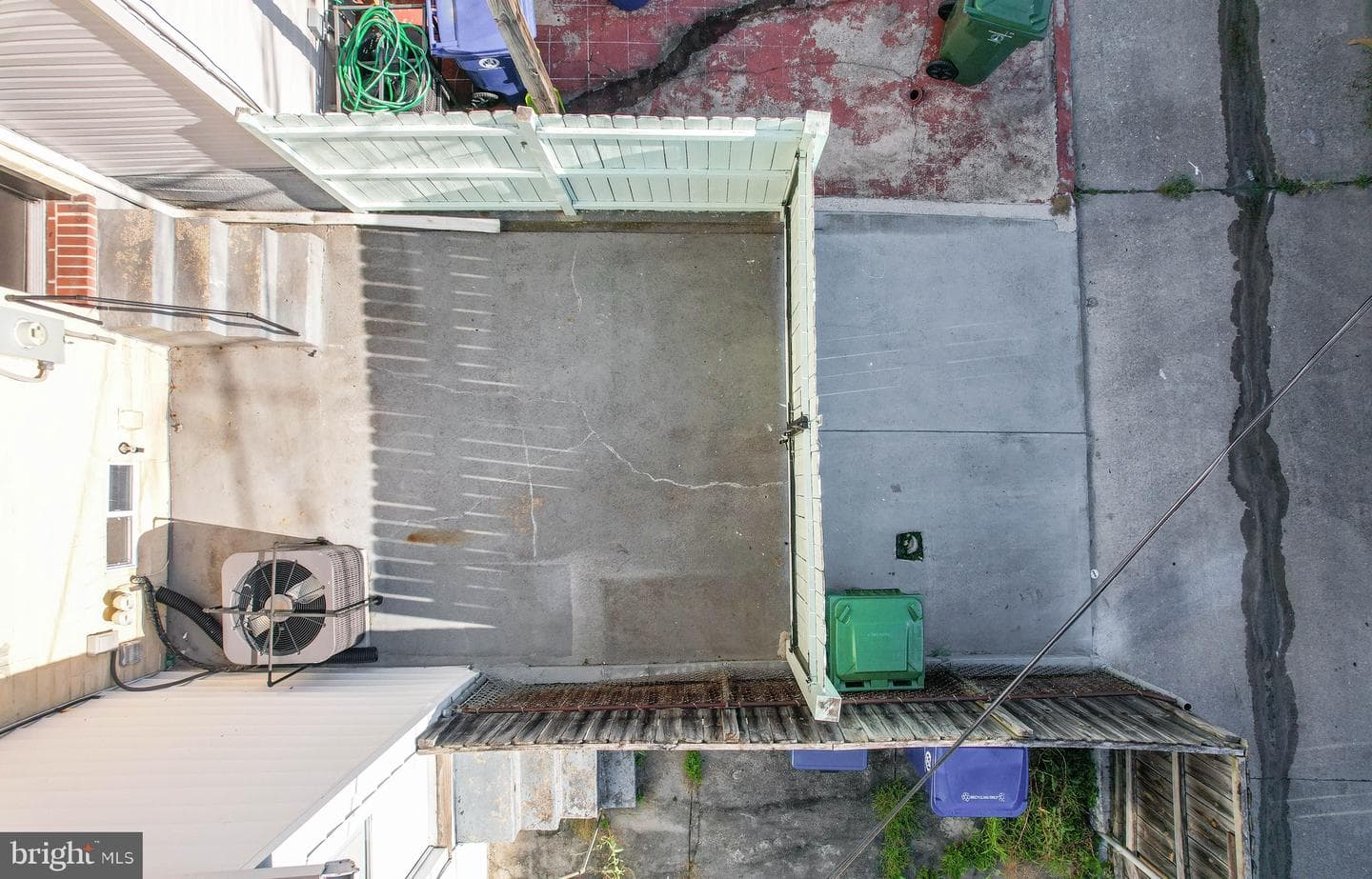 128 N Curley Street photo 37