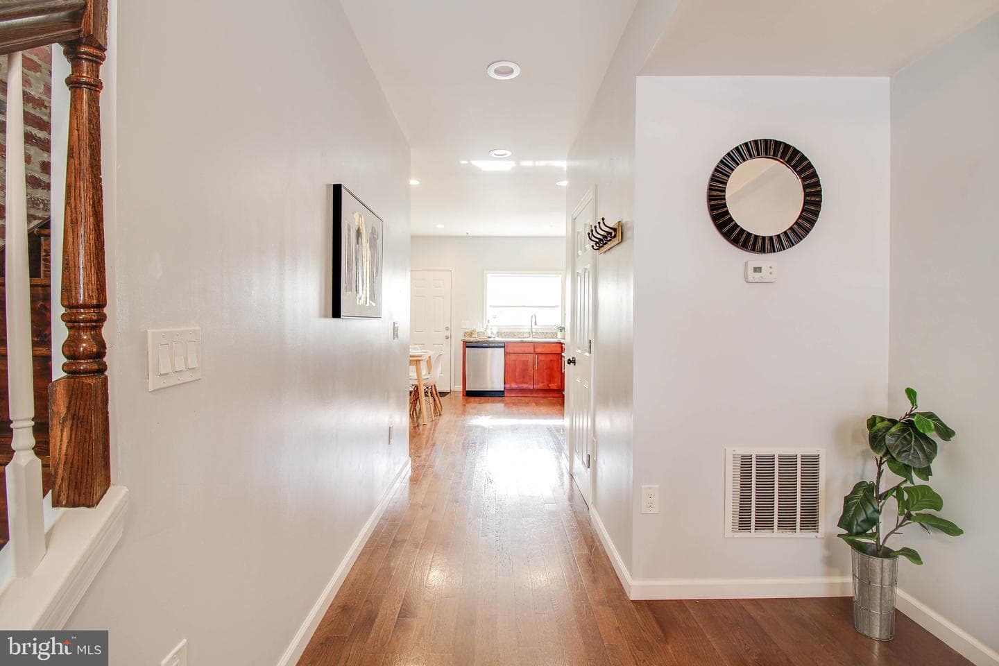 128 N Curley Street photo 7
