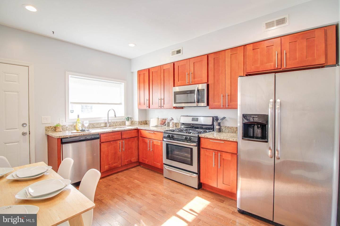 128 N Curley Street photo 8