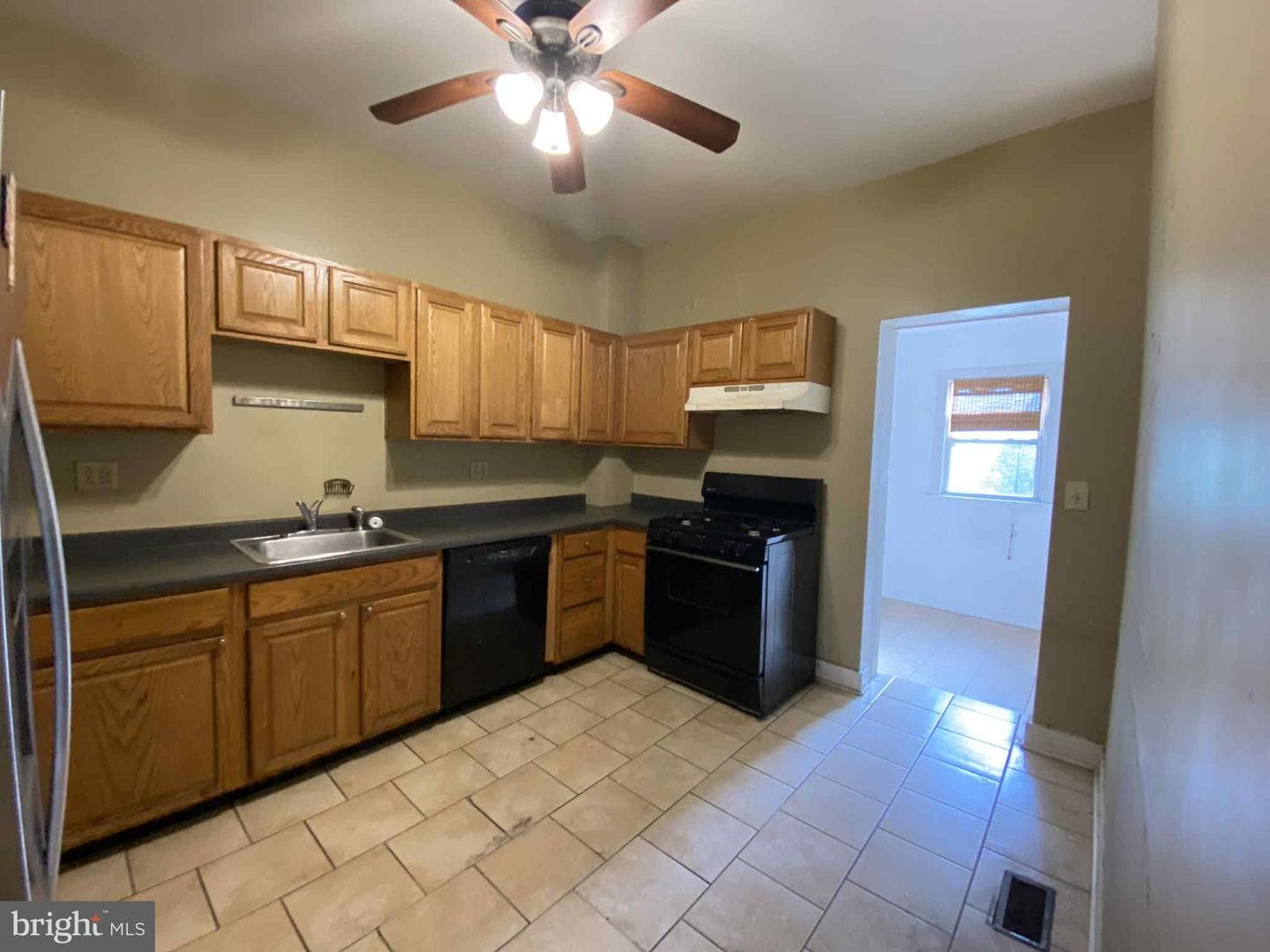 3907 Roland Avenue photo 11