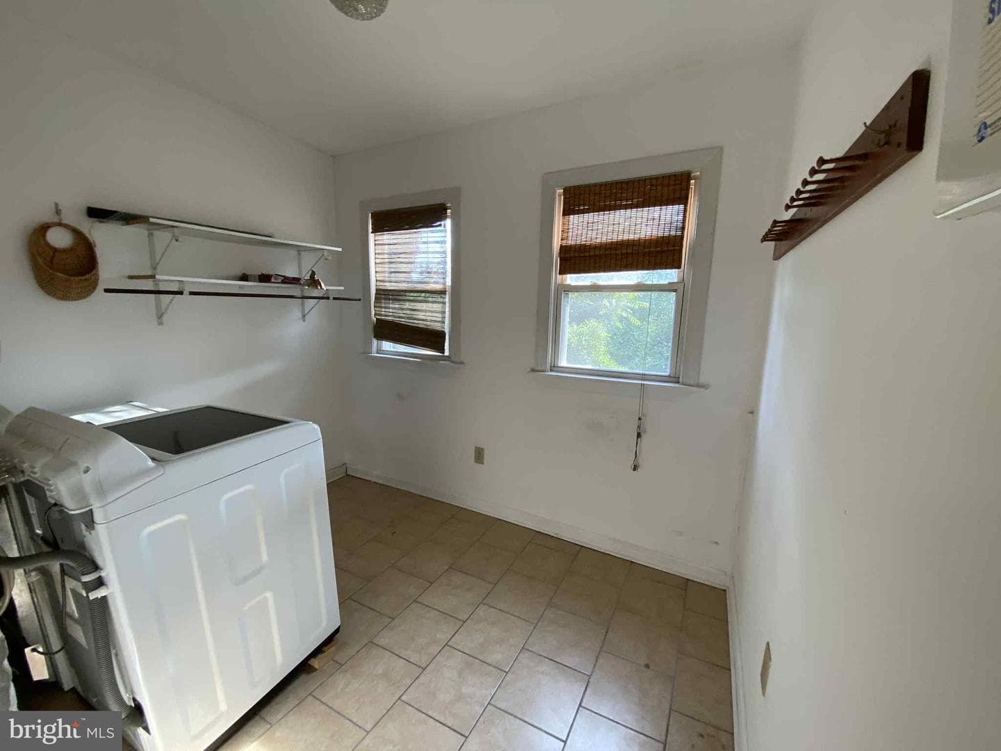 3907 Roland Avenue photo 13