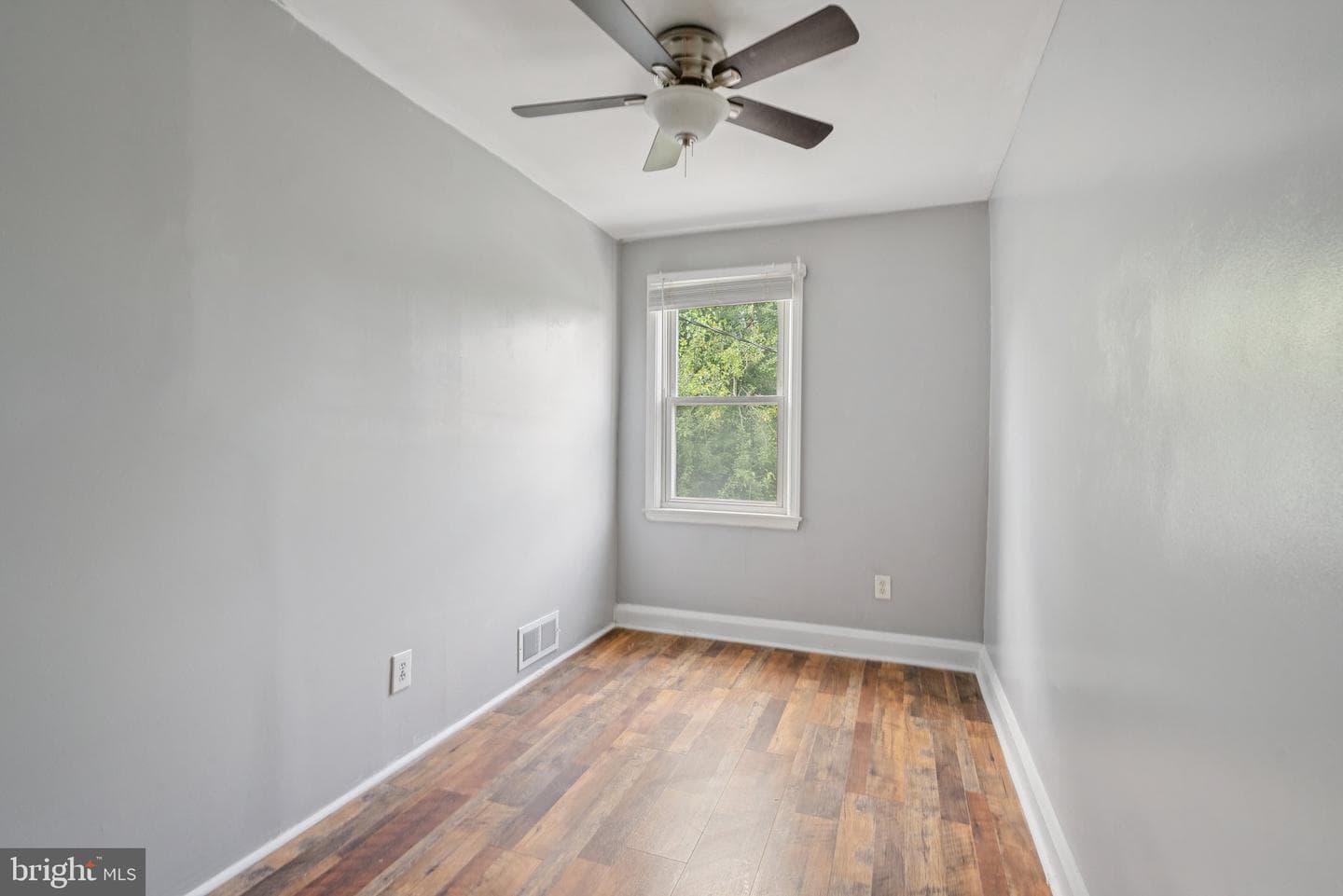 834 Glenwood Avenue photo 13