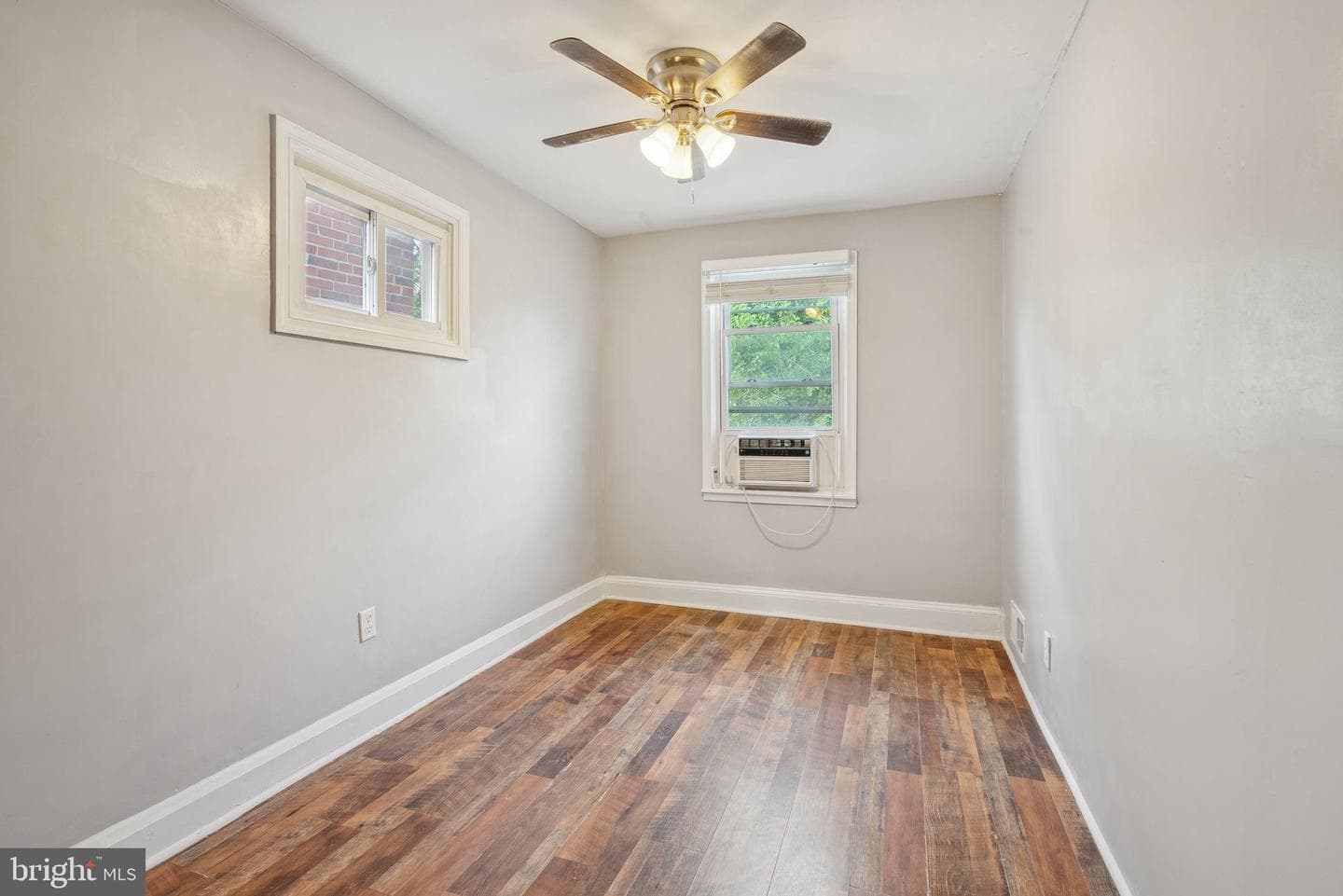 834 Glenwood Avenue photo 14