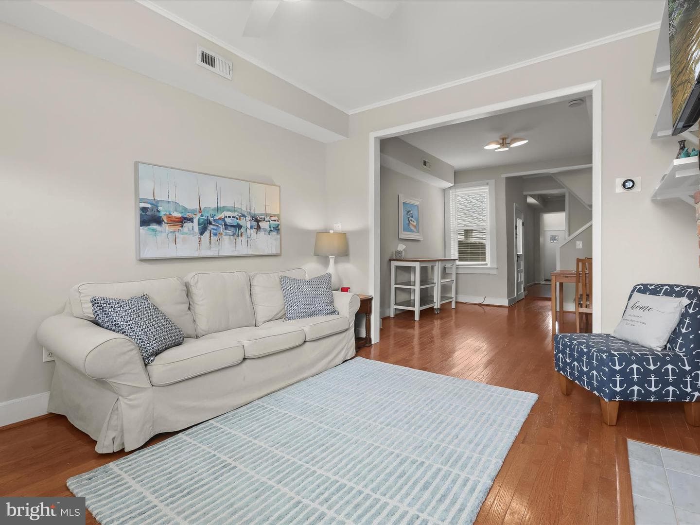 2824 Dillon Street photo 4