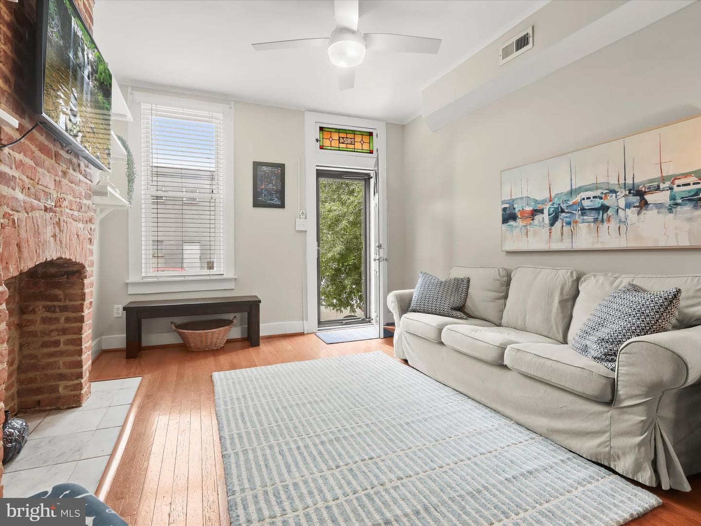 2824 Dillon Street photo 5