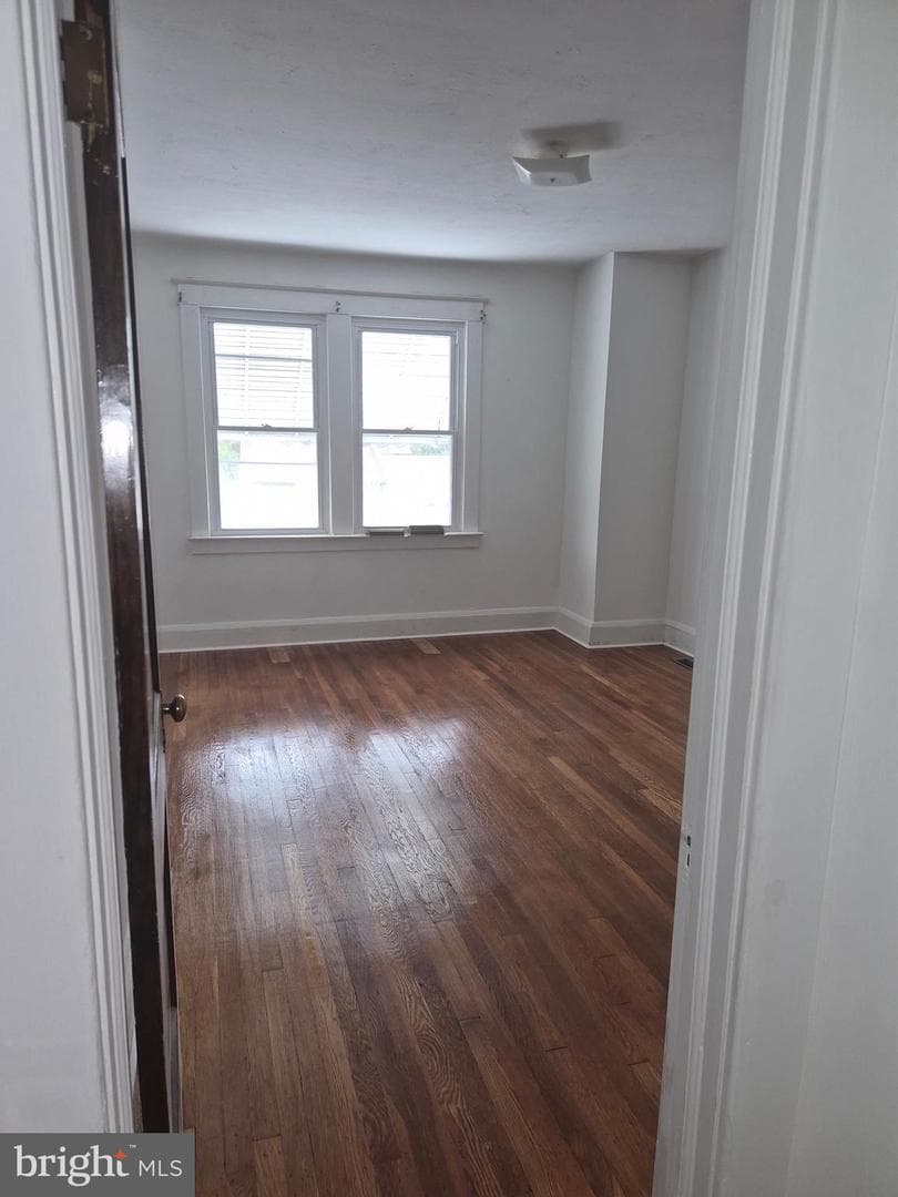 5104 Harford Road photo 11