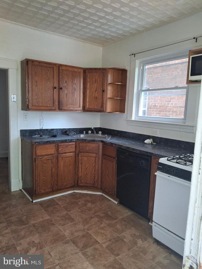 5104 Harford Road photo 18