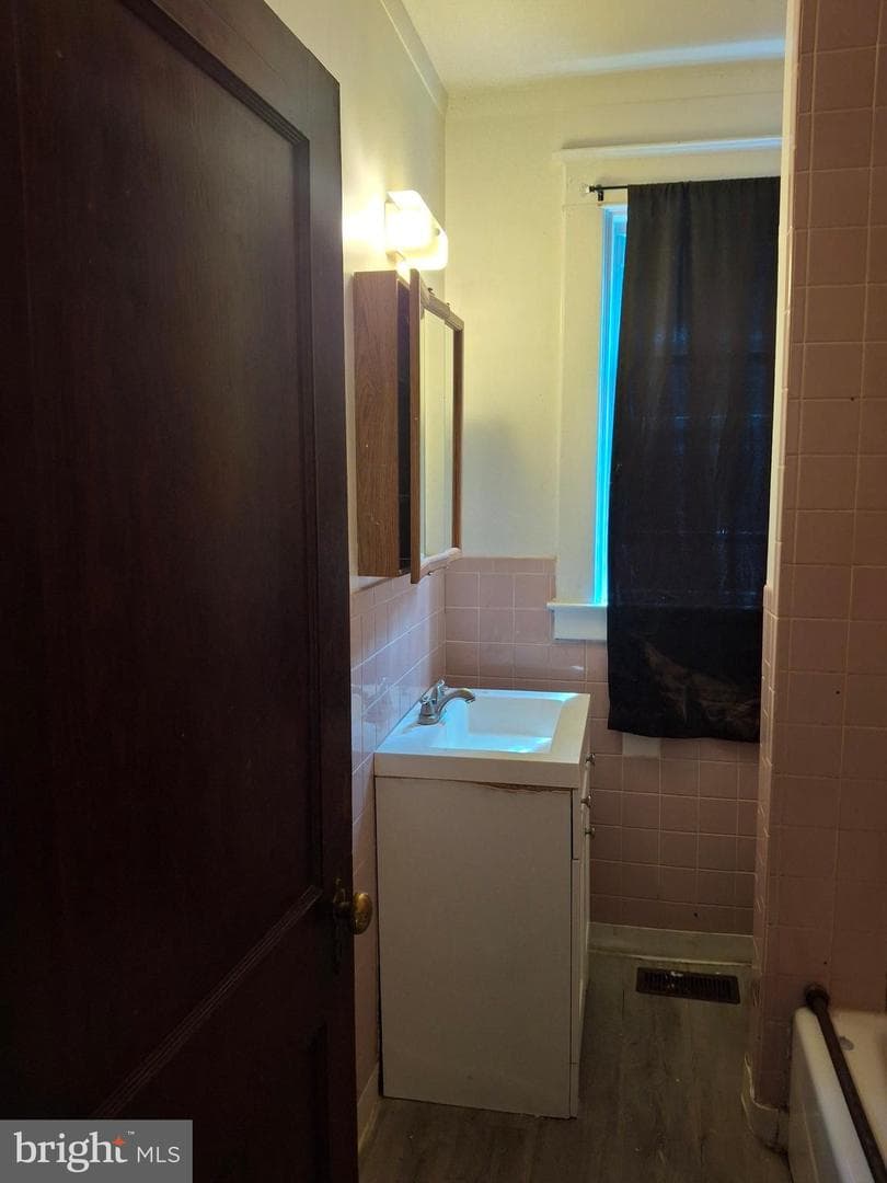 5104 Harford Road photo 23