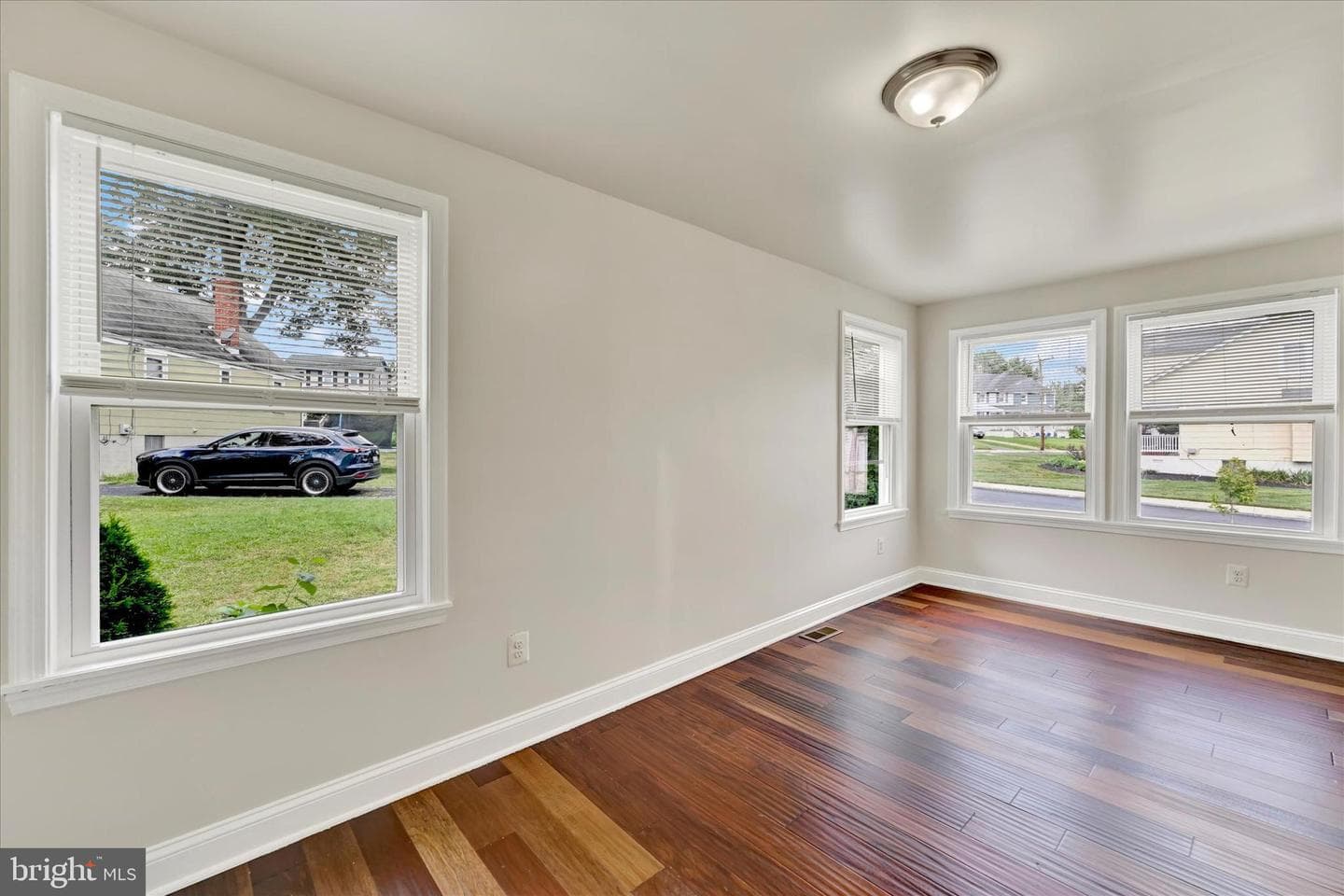 3403 Keene Avenue photo 8