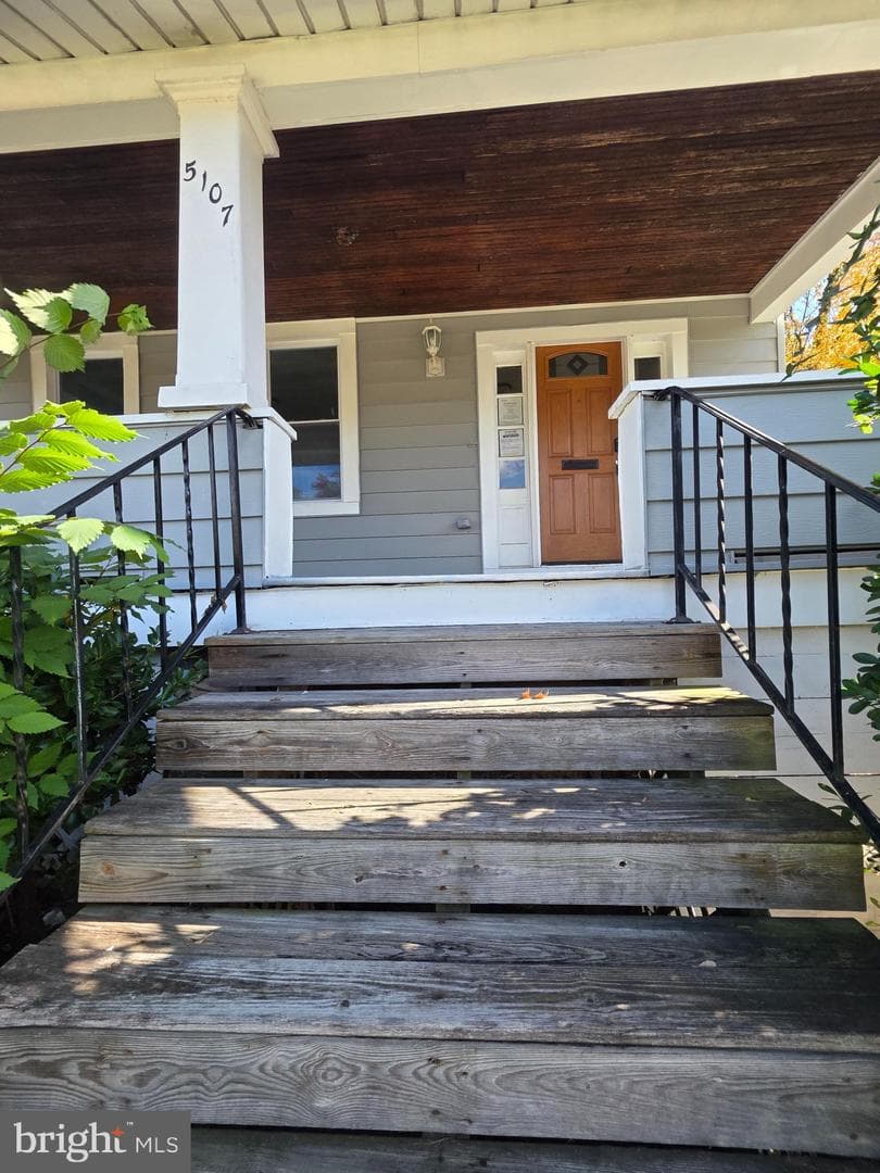 5107 Midwood Avenue photo 2
