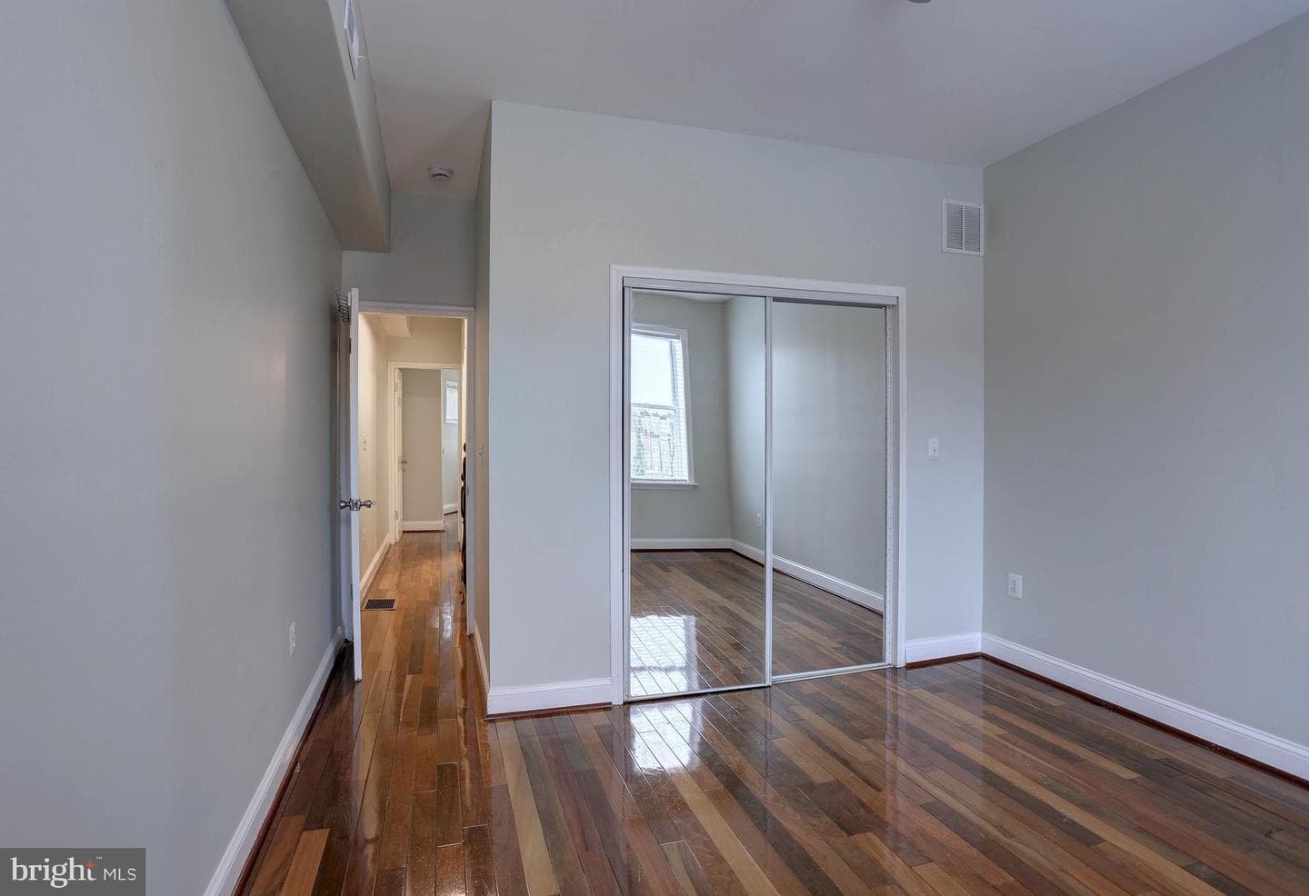 2321 Barclay Street photo 16