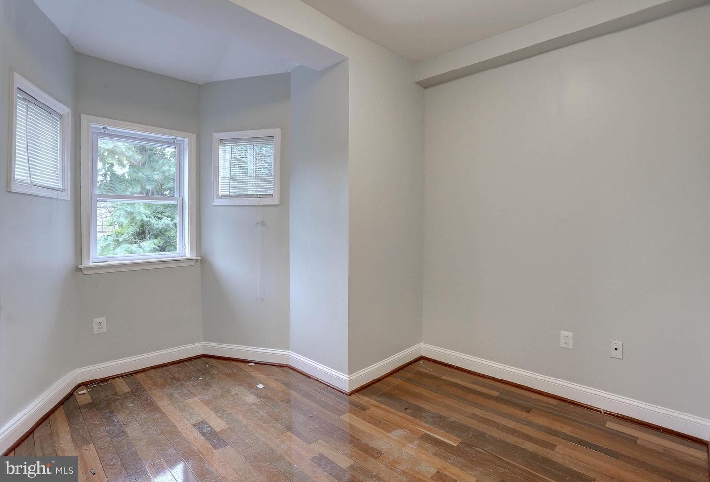 2321 Barclay Street photo 19