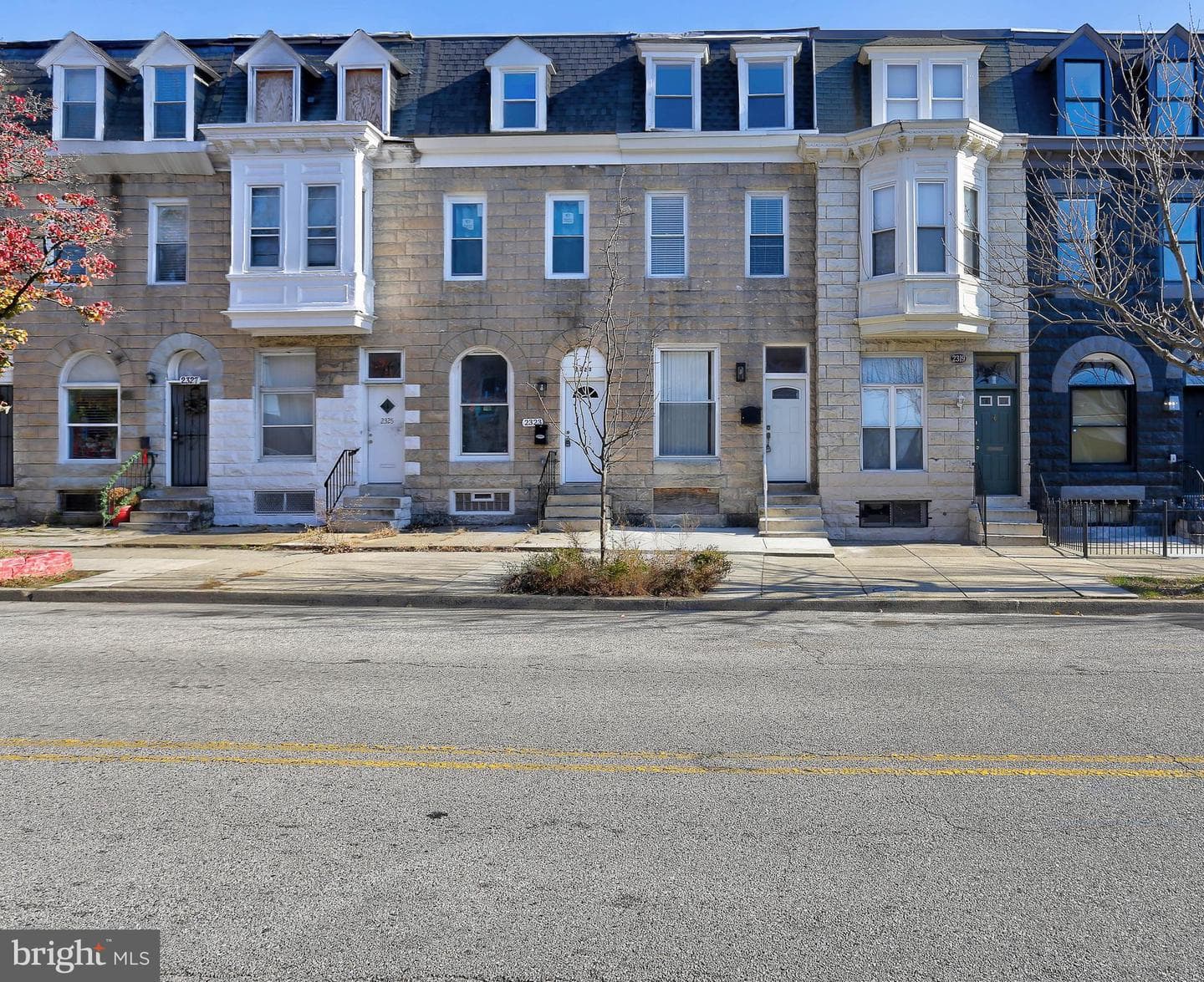 2321 Barclay Street photo 3