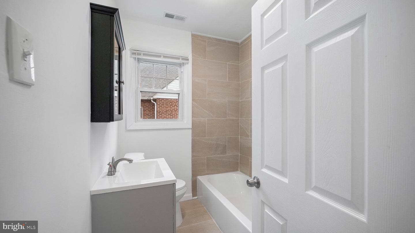 2818 Bauernwood Avenue photo 14