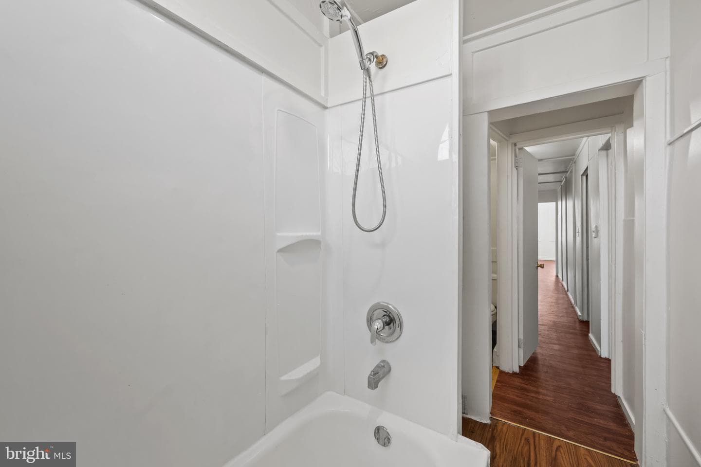 220 N Luzerne Avenue photo 29