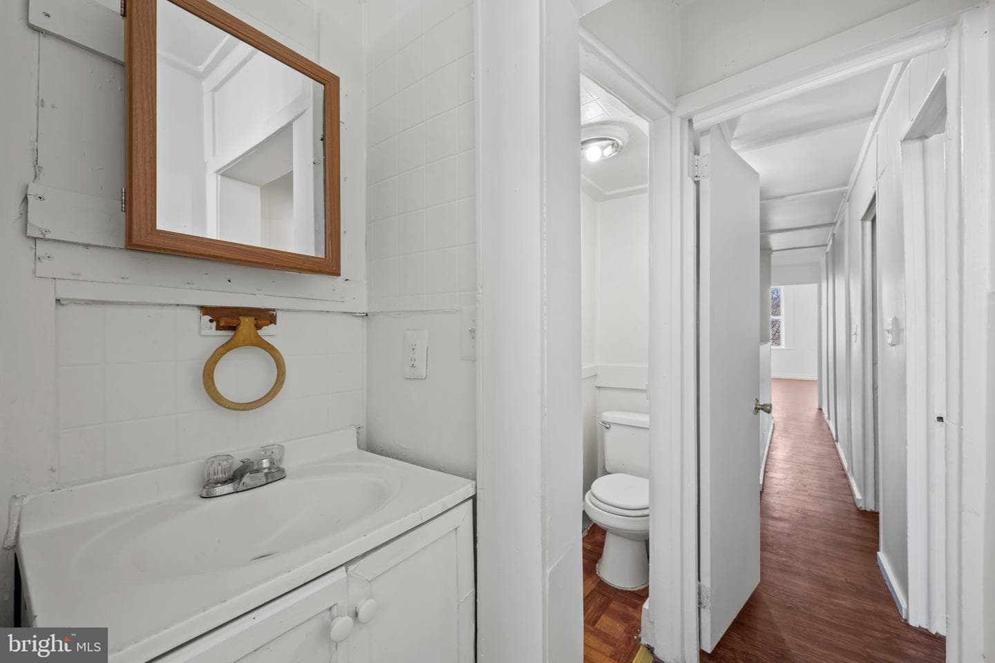 220 N Luzerne Avenue photo 30