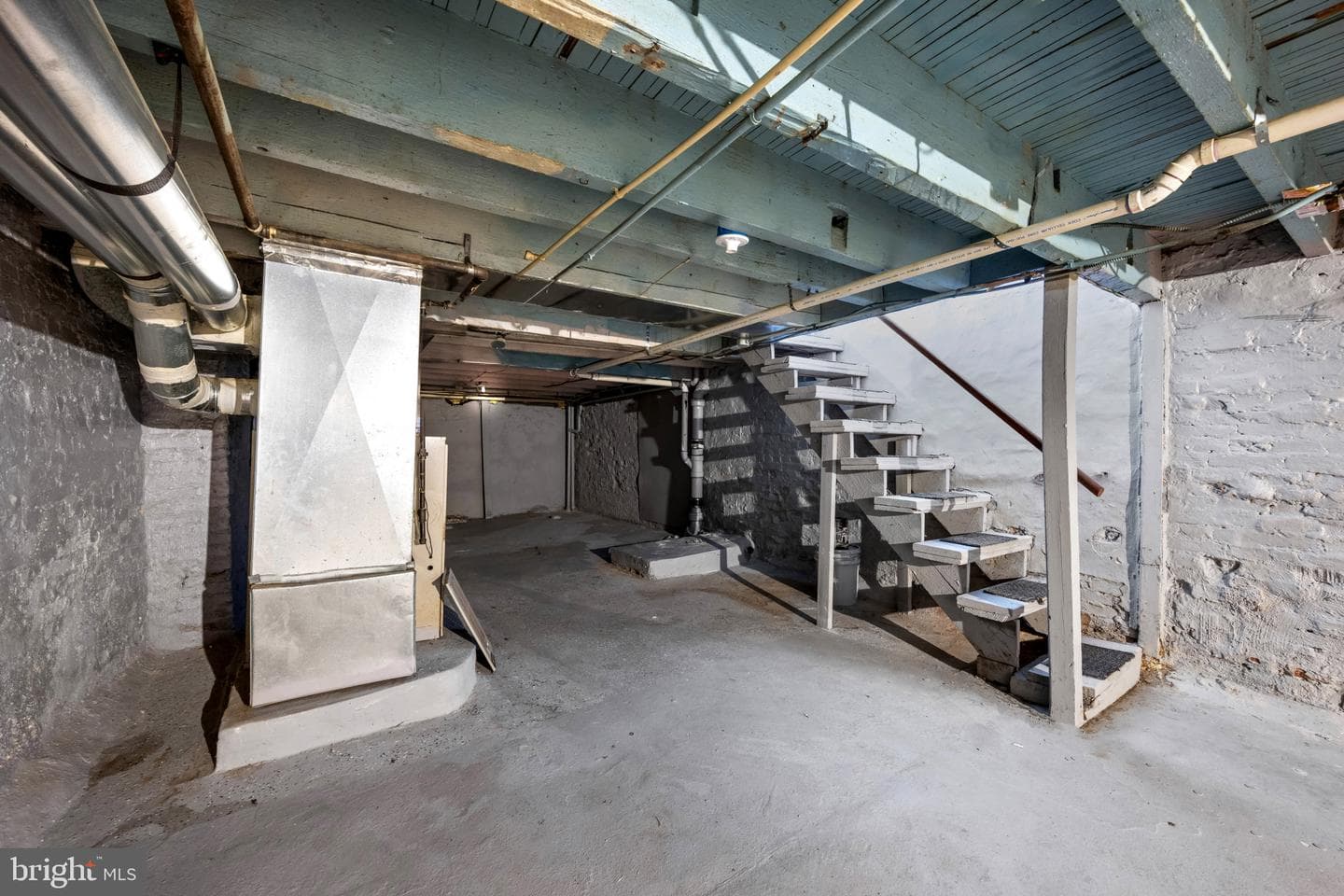 220 N Luzerne Avenue photo 39