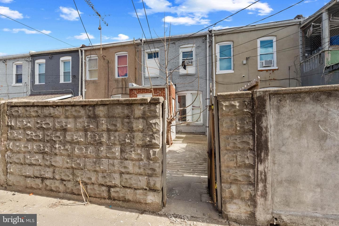 220 N Luzerne Avenue photo 41