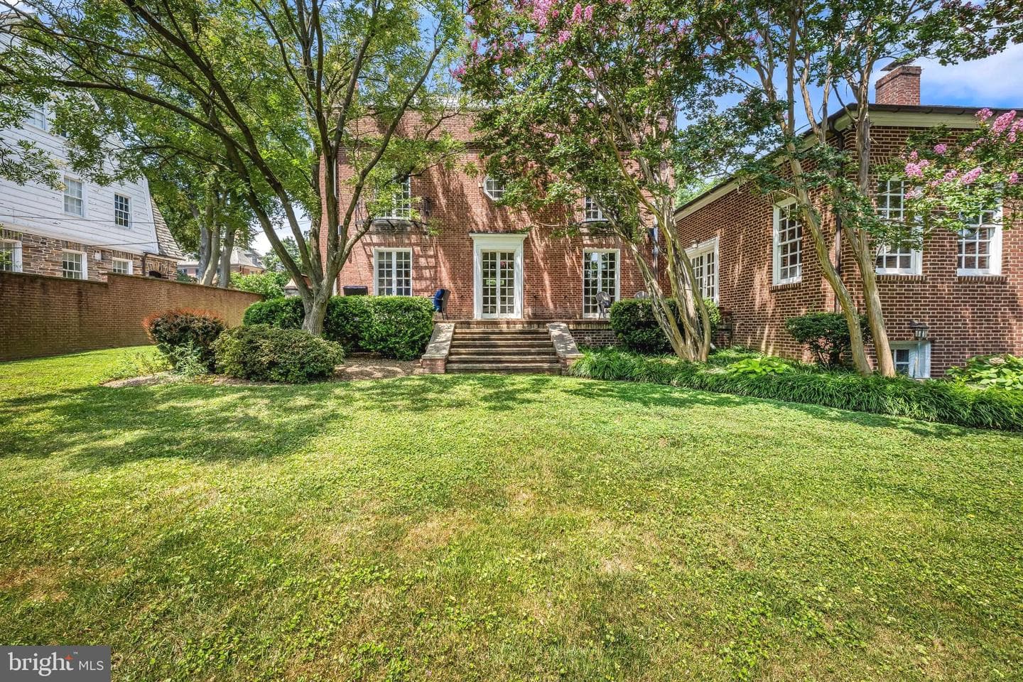 217 Wendover Road photo 2
