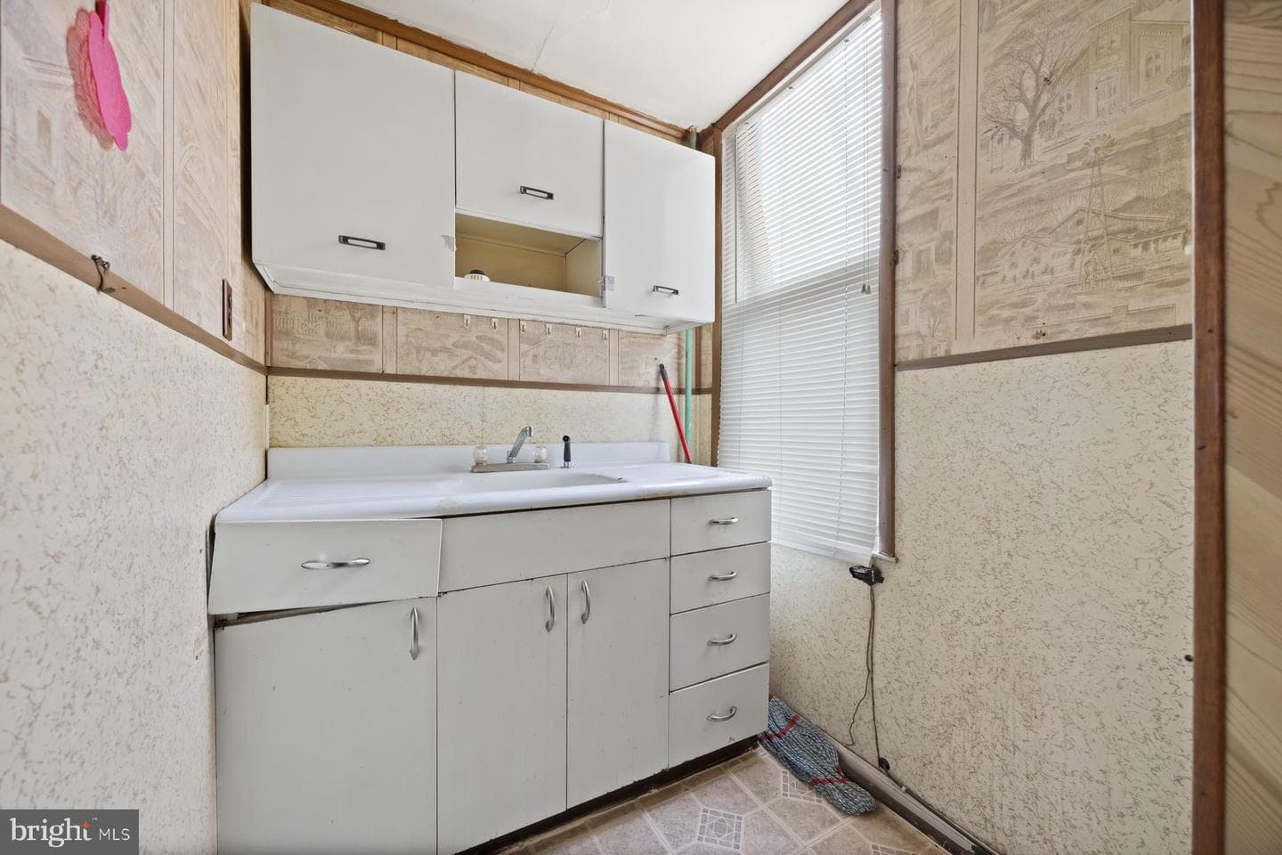 1725 Hollins Street photo 25