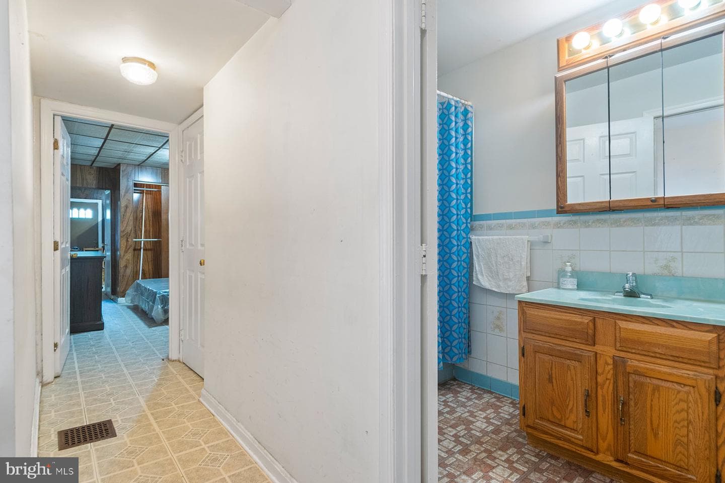 1725 Hollins Street photo 8