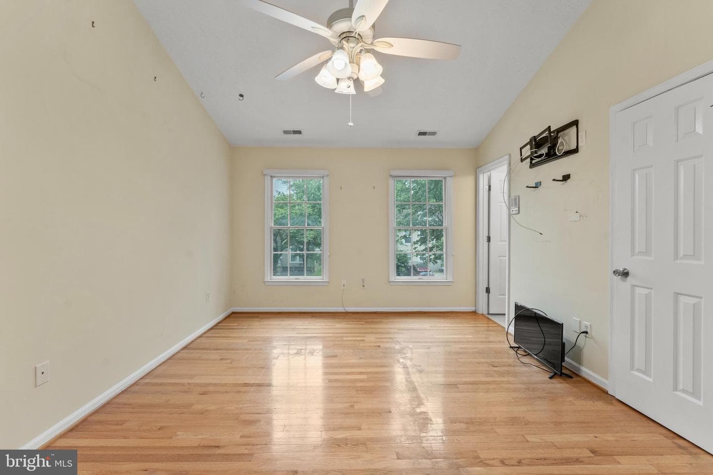 5110 Yellowwood Avenue photo 19