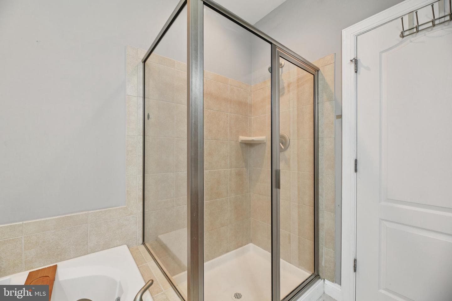 3905 Fleet Street photo 19