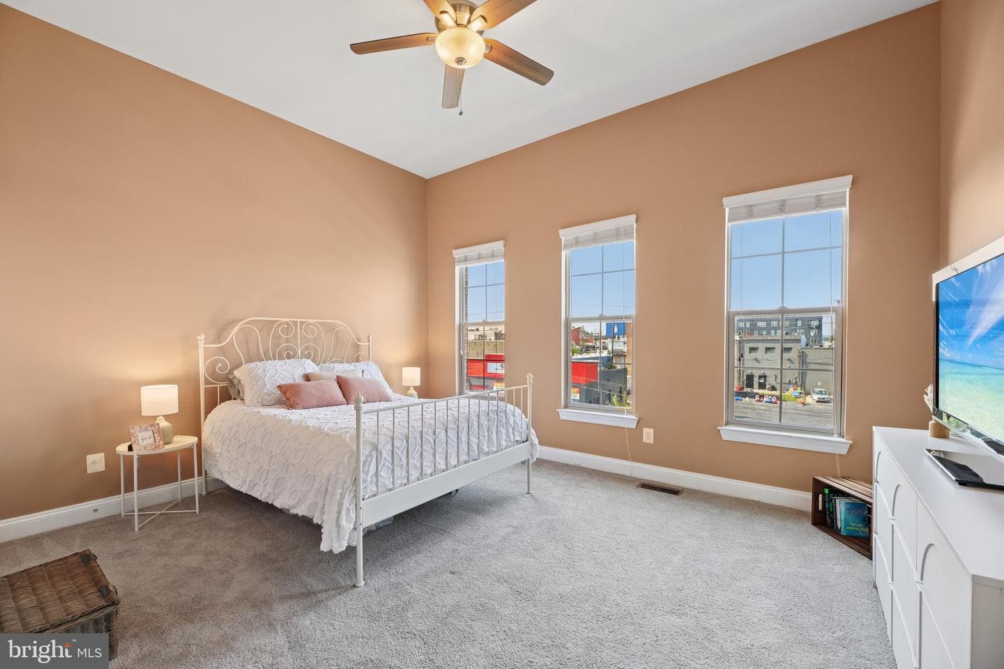 3905 Fleet Street photo 28