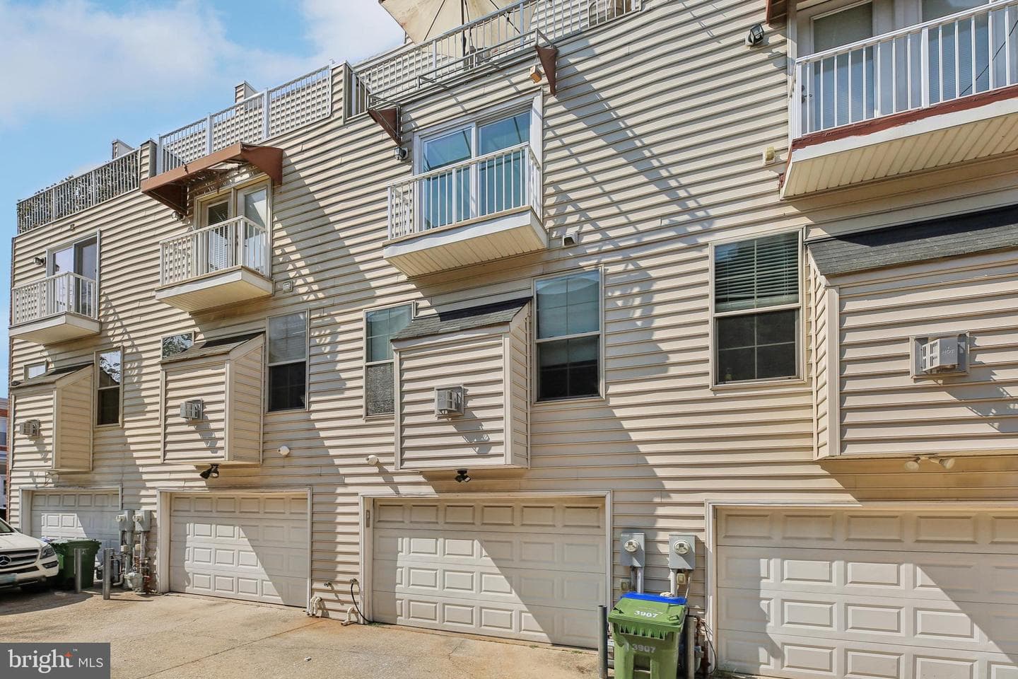 3905 Fleet Street photo 43